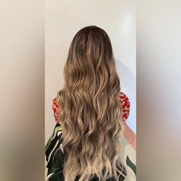 WIG Ombre Light  Blonde Wig with Dark Roots  front  Closure lace - natural look - Picture 8 of 9